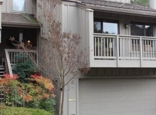 6 Hawk Ridge Ct, Novato, CA 94949