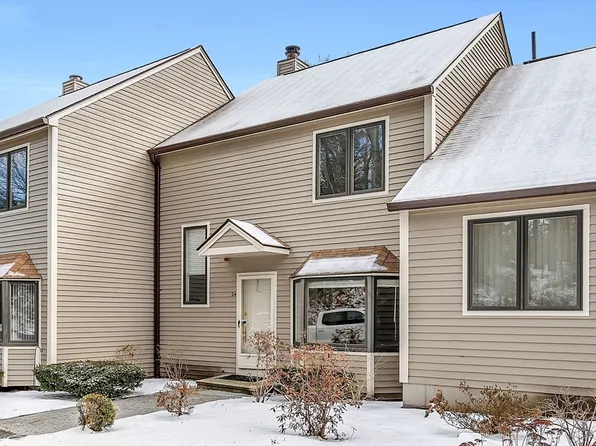24 Bentwood Dr #24, Sturbridge, MA 01566