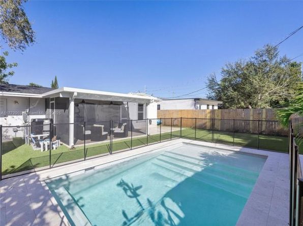340 NW 45th St