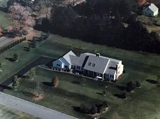 2 Appletree Ln, Wayland, MA 01778