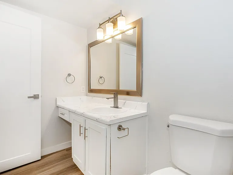 6008 N Lamar Blvd #204 — Photo 10