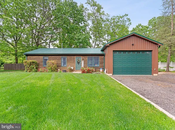 9 Pinoak Dr, Atco, NJ 08004