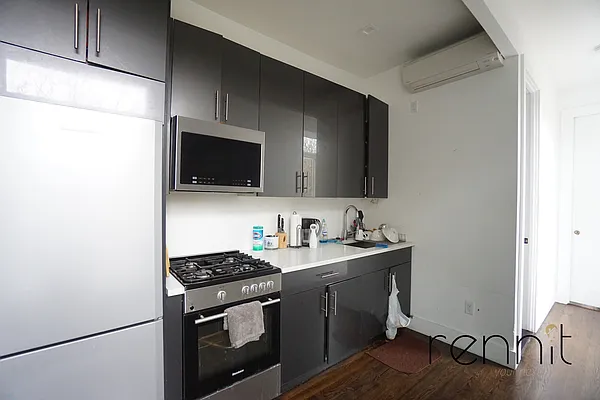 Rented by Rennit Inc. | media 50