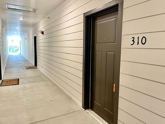 2nd image of 934 Governors Ct #310