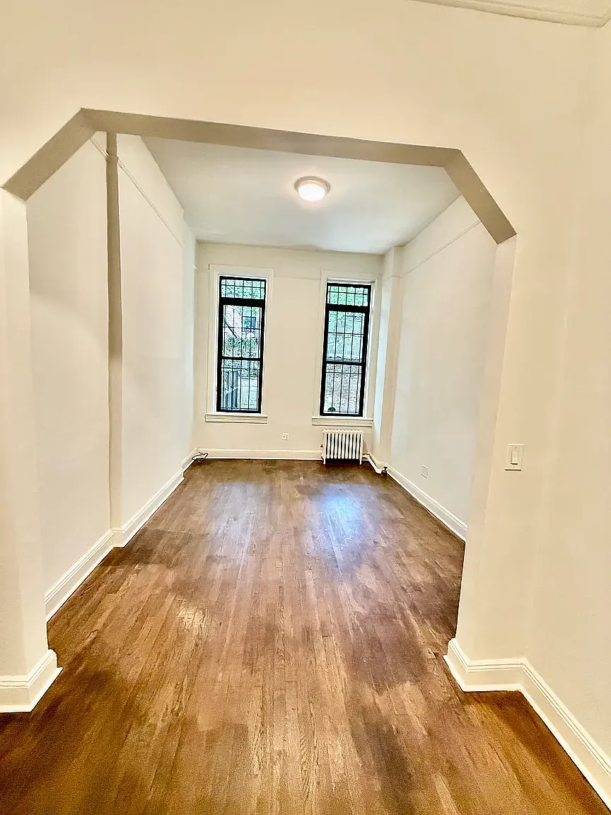 36 Willow Place — Photo 2