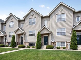 2015 S Austrian Pine St, Lockport, IL 60441