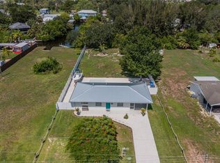 224 13th St NW, Ruskin, FL 33570