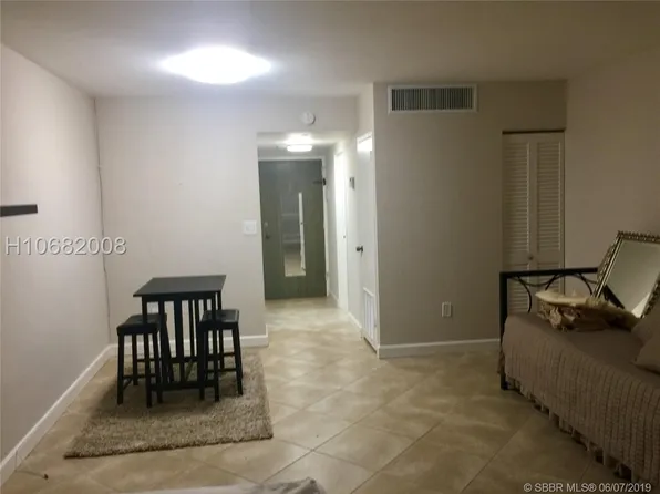 2899 Collins Ave APT 434, Miami Beach, FL 33140