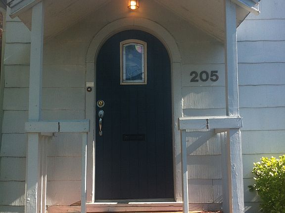 3rd image of 205 Westwood Ct
