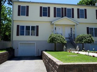 25 Livingston Ave, White Plains, NY 10605
