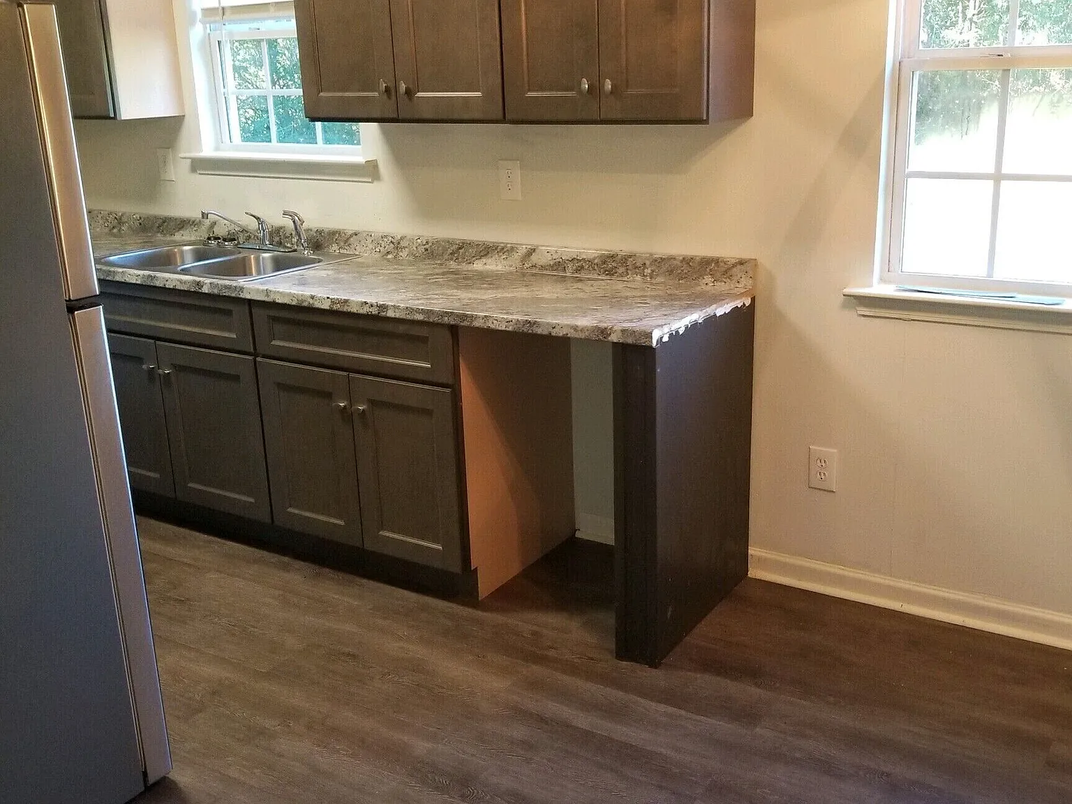3 bed, 2.0 bath, 1008 sqft, $1,500 — Photo 4