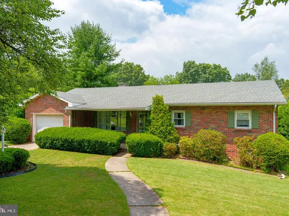 611 Greenwich St, Wyomissing, PA 19610