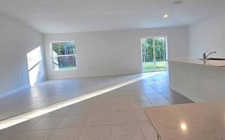 5034 Barnet Dr — Photo 3