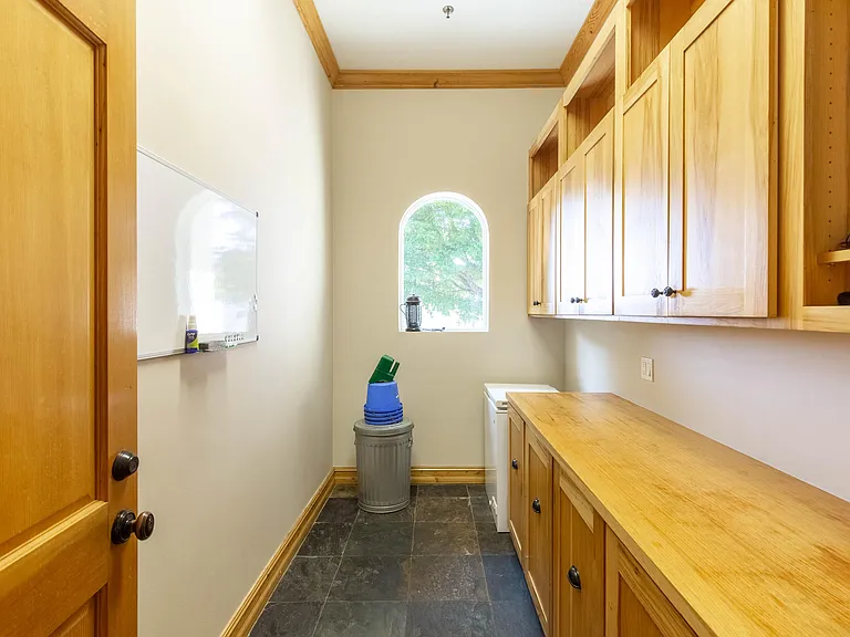 14943 Paddock Dr — Photo 17