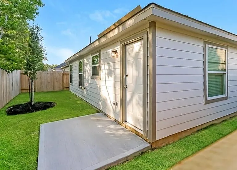1048 Burkes Ridge Trl — Photo 2