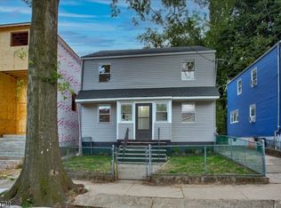 31 Evergreen Ave, Newark, NJ 07114