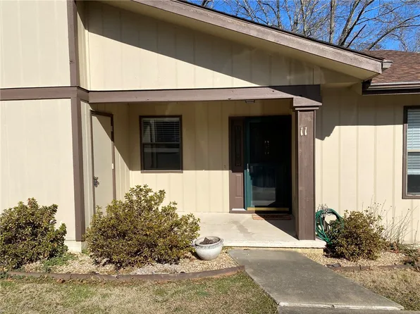11 Eleanor Ln, Bella Vista, AR 72714