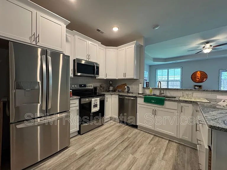 2822 Southern Magnolia Dr — Photo 4