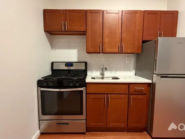 199 Henry Street image 8 of 9