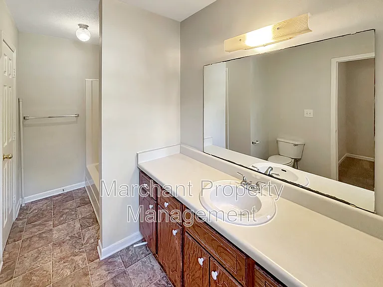 118 Creek Dr — Photo 16