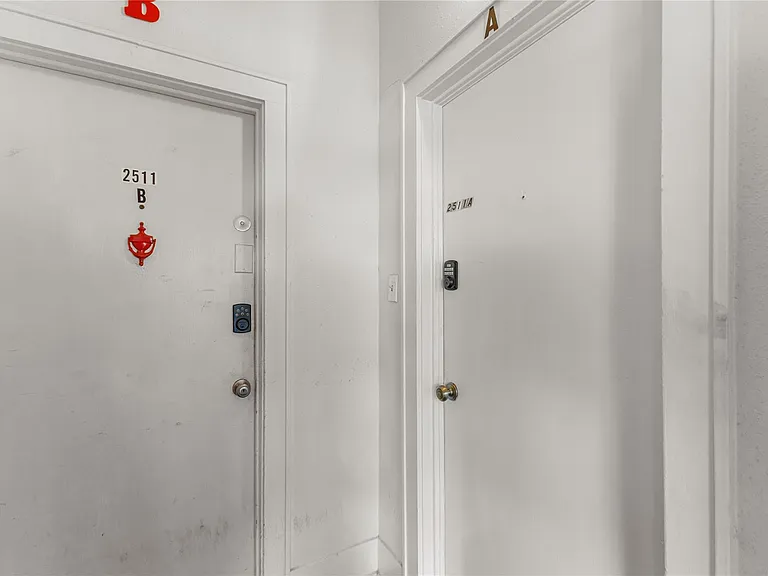 2511 Whitney St #B — Photo 19