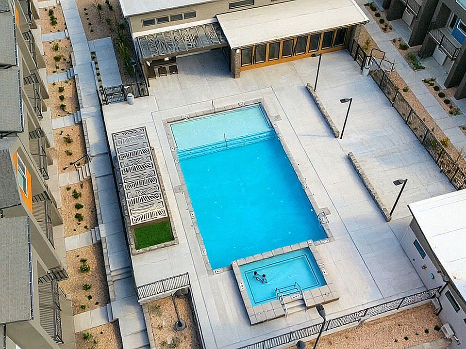 Resort-Style Living at RailRunner