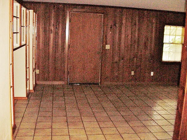 2310 NE Park St — Photo 4