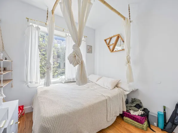 305 Sumpter Street image 21 of 48