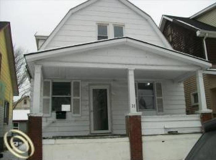 1st image of 27 W Woodward St