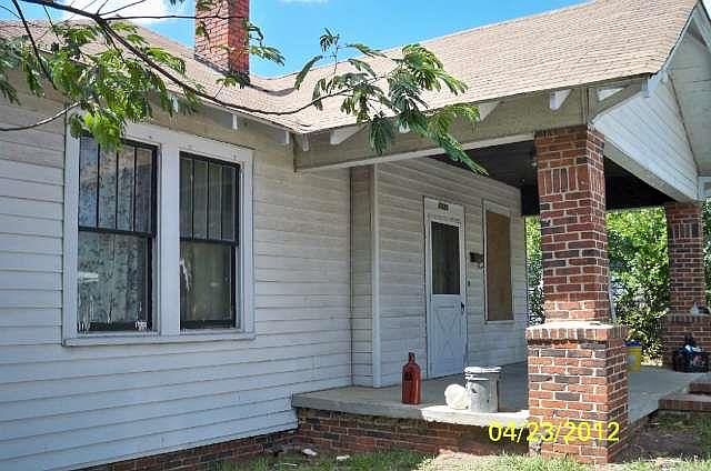 2nd image of 1021 Edna Pl