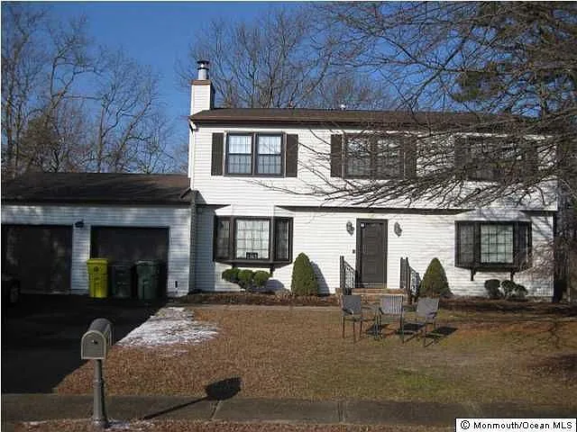 1142 Tiffany Ln photo 1