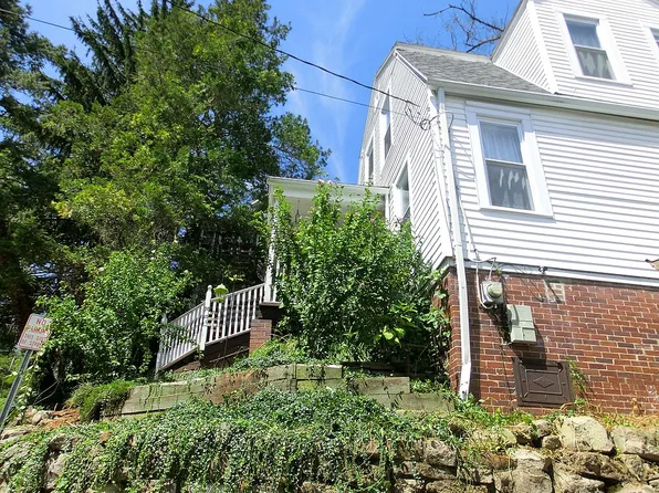 2 Merkle St, Athens, OH 45701
