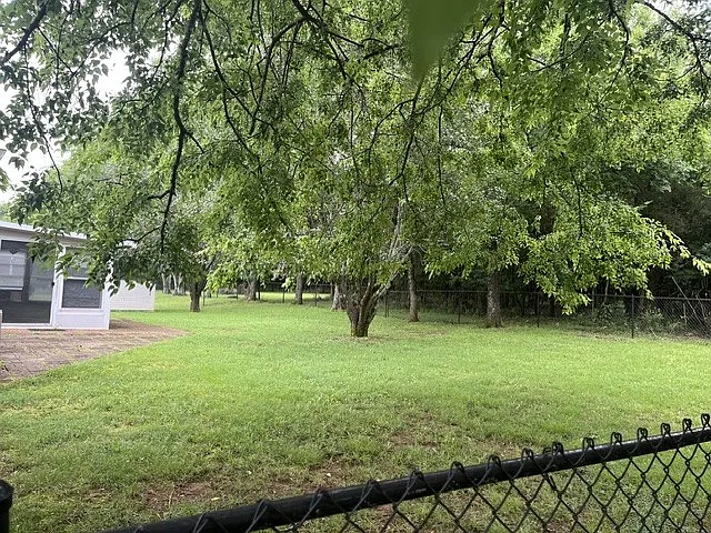 3 bed, 2.0 bath, 1785 sqft, $2,250 — Photo 3