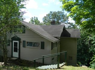 54 Peach Orchard Dr, Pikeville, KY 41501