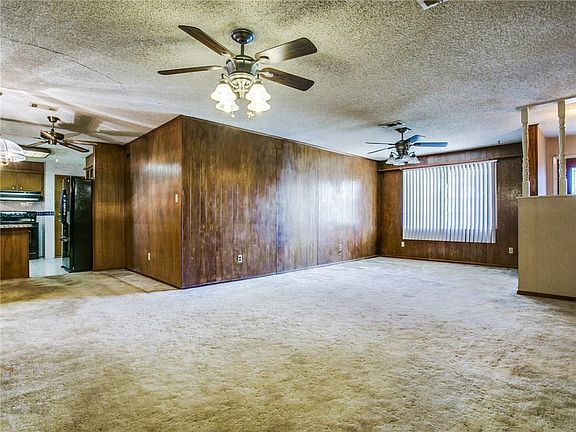 4th image of 2204 Etta Ln