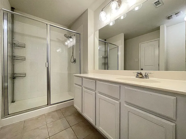 1007 Riverstone Trl — Photo 12