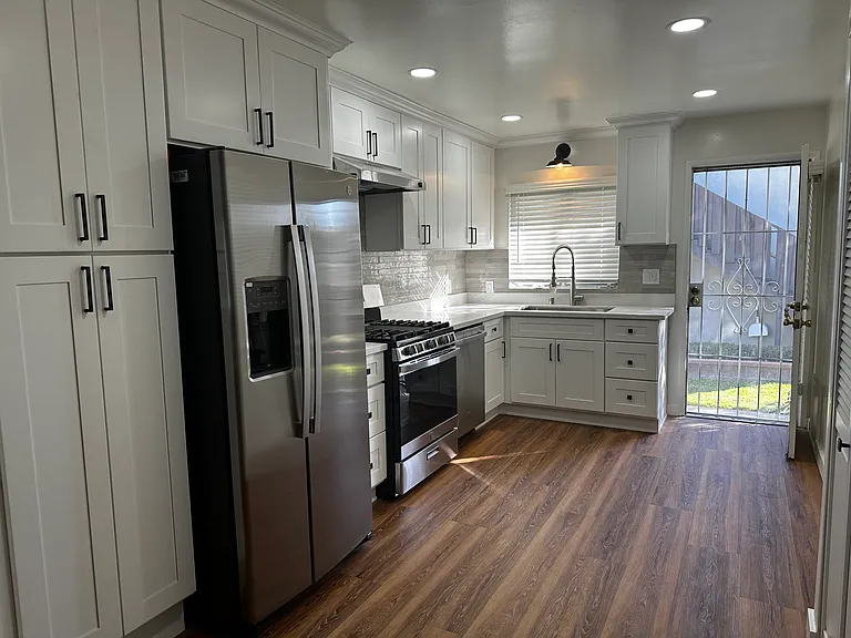 741 Barris Dr #1/2 — Photo 1