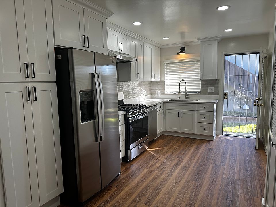 1st image of 741 Barris Dr #1/2
