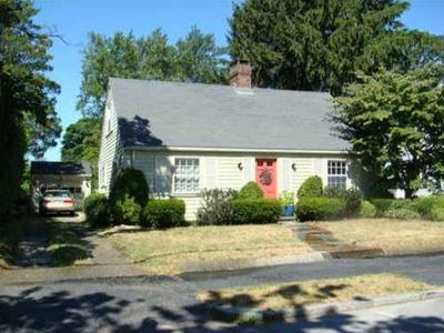 78 Daggett Ave, Pawtucket, RI, 02861