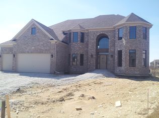 4 Heather Ct, Bolingbrook, IL 60490