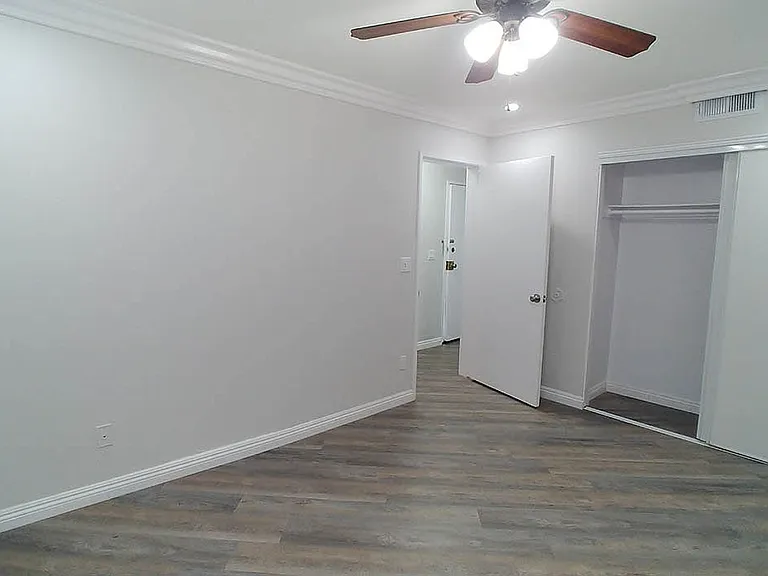 14242 Roscoe Blvd — Photo 72