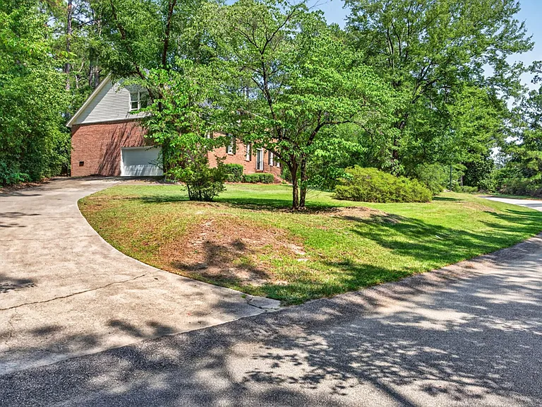 2027 Riding Ridge Rd — Photo 46