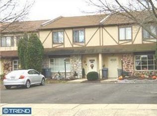 2028 Jason Dr, Huntingdon Valley, PA 19006