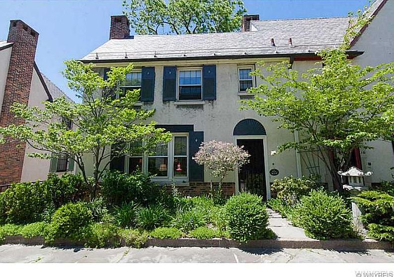 1st image of 14 Mayfair Ln