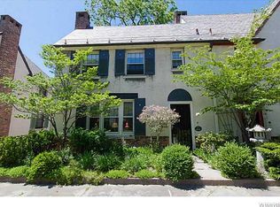 14 Mayfair Ln, Buffalo, NY 14201