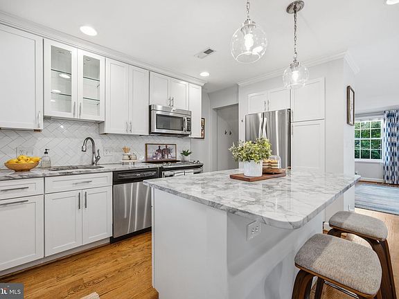3rd image of 4449 36th St S