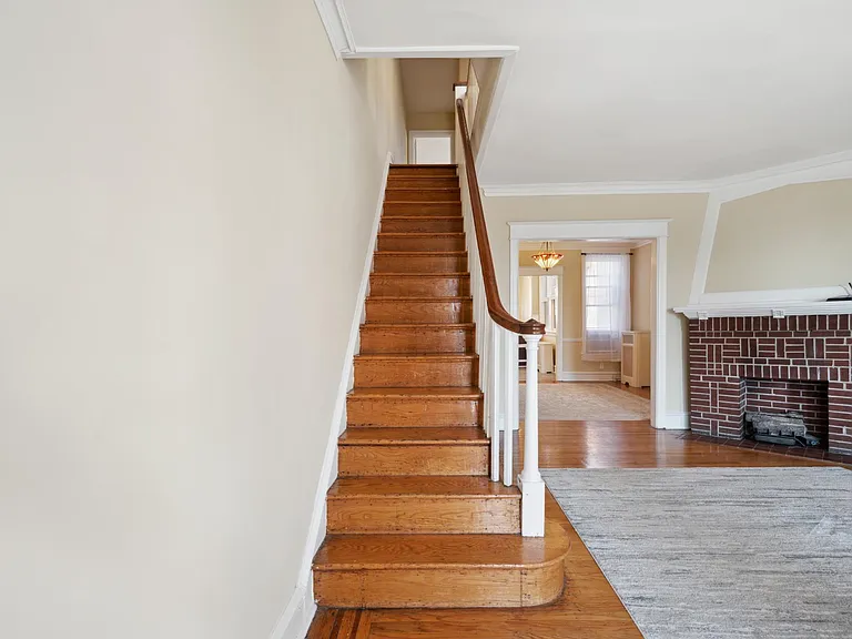 344 Fountain St — Photo 4