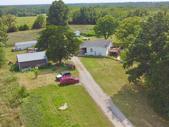 2nd image of 656 NE Beryl Ln