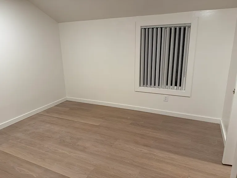 1908 Hearn Ave #3 — Photo 1