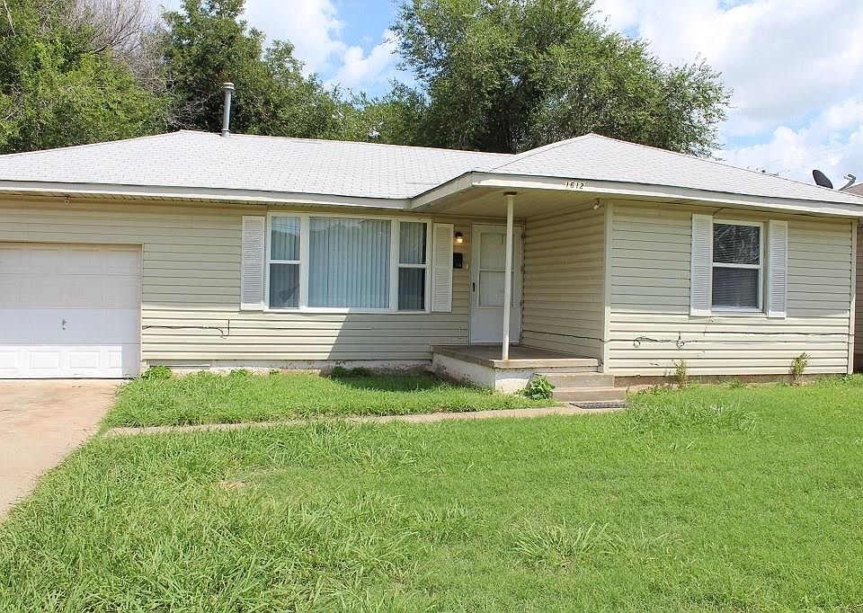 1st image of 1612 Vickie Dr